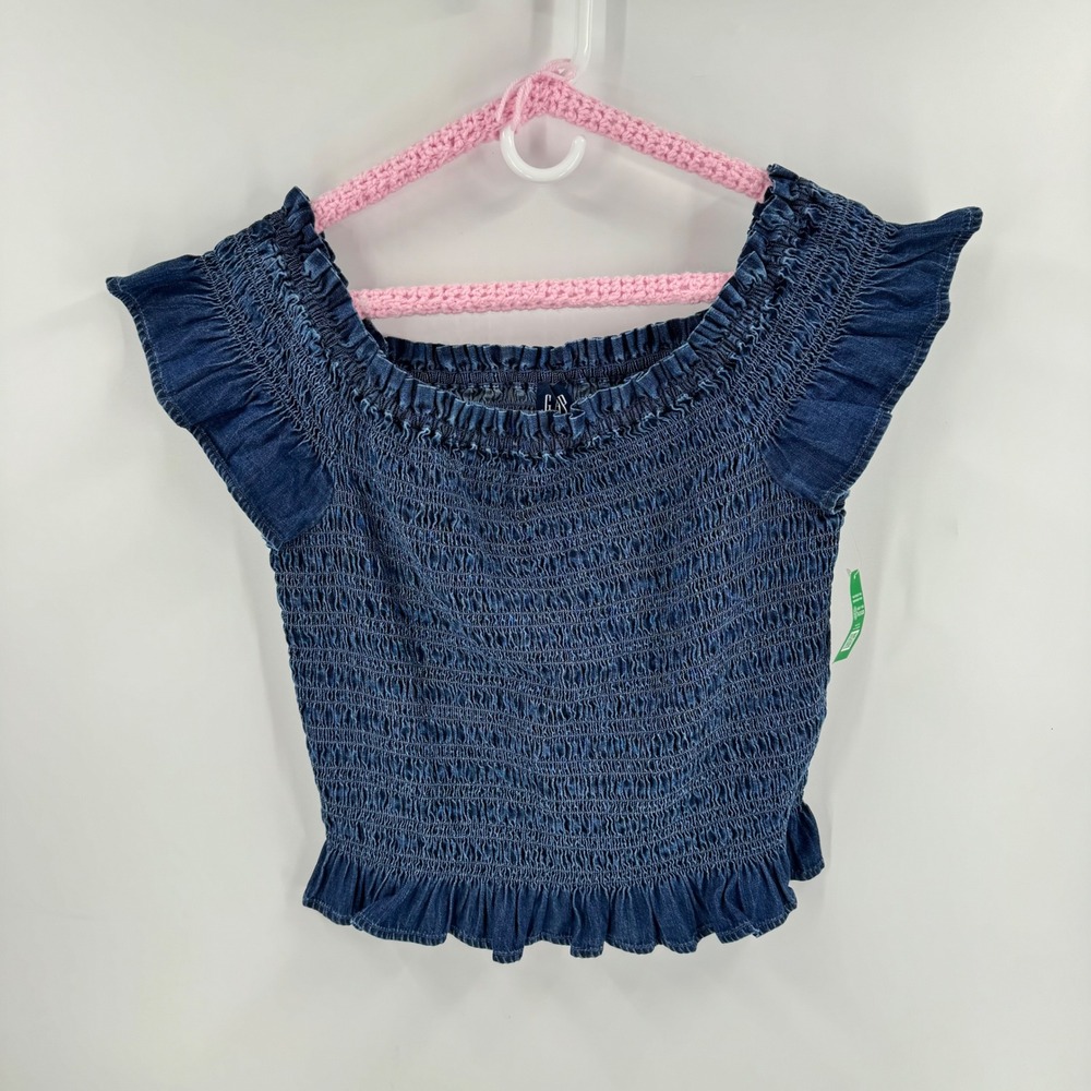 GAP Smocked Peplum Top Blue Size LT Denim Ruffle Cotton Lyocell Flutter NWT‎